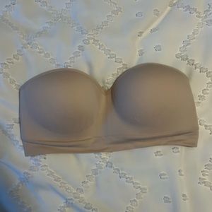 Woman’s strapless bra